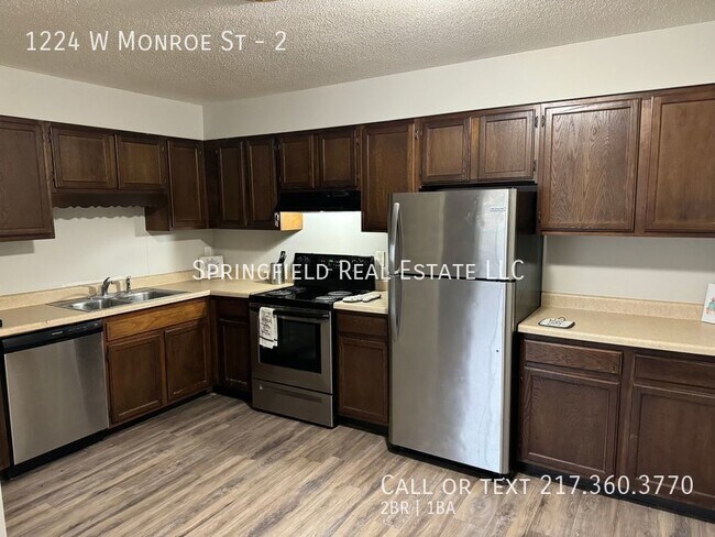 Building Photo - Sparkling 2 Bed 1 Bath Gem with Modern Upg...