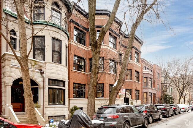 Building Photo - 441 W Roslyn Pl