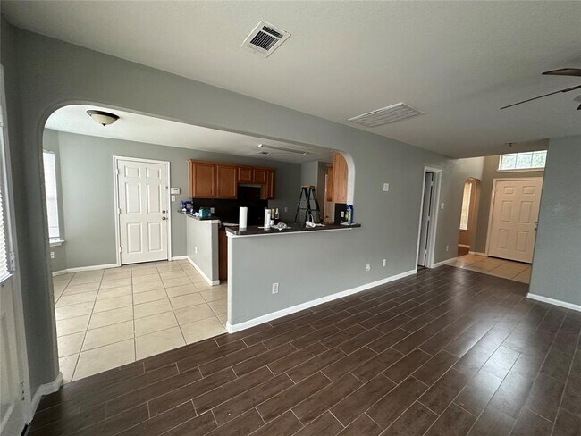 Foto del edificio - 4043 Hawthorn Glen Ct