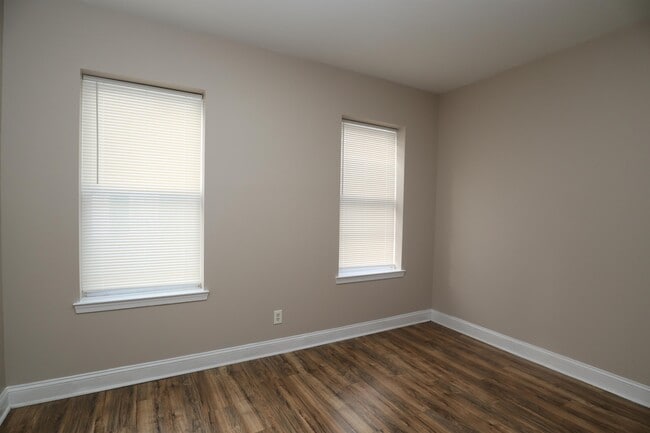 Foto del edificio - 2517 N Douglas St