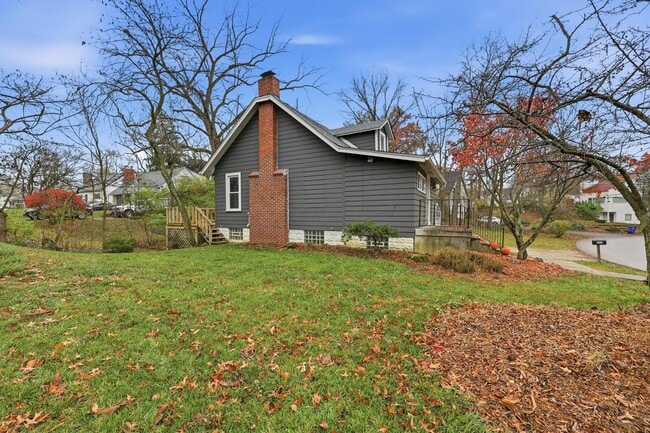 Building Photo - 557 E Weisheimer Rd