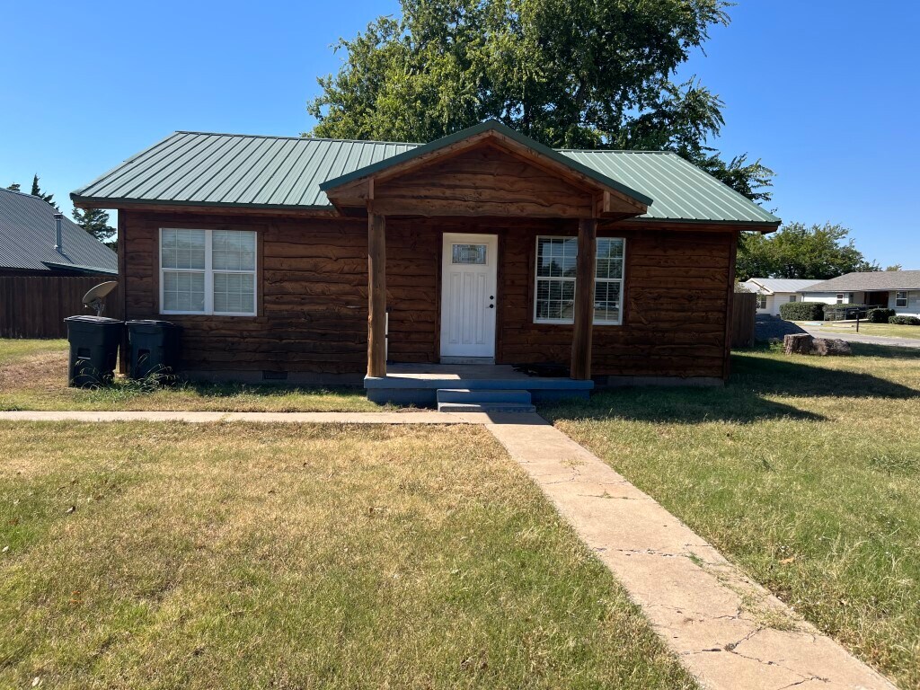 Foto principal - 121 G St