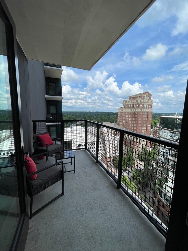 Foto del edificio - 1375 Peachtree St NE
