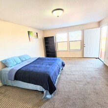 Building Photo - 5611 Aberdeen Dr