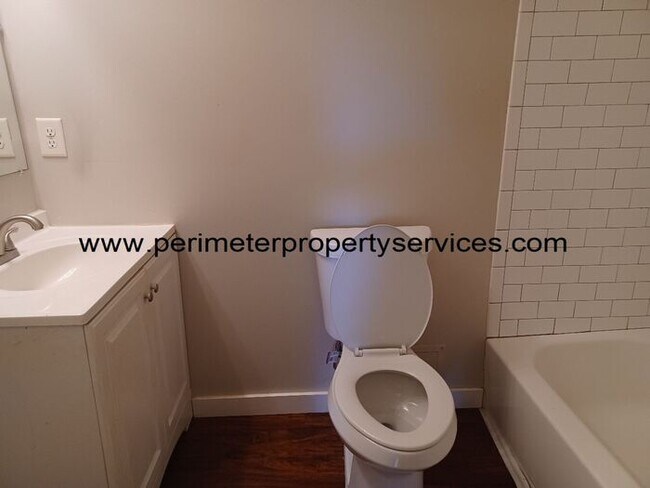 Building Photo - Wow! Come See this Awesome Unit Today!