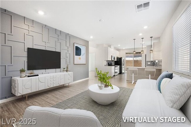 Building Photo - Single Story 3 bedroom, 2 bath home in the...