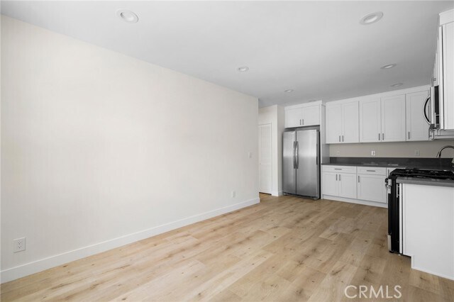 Foto del edificio - 6851 De Celis Pl
