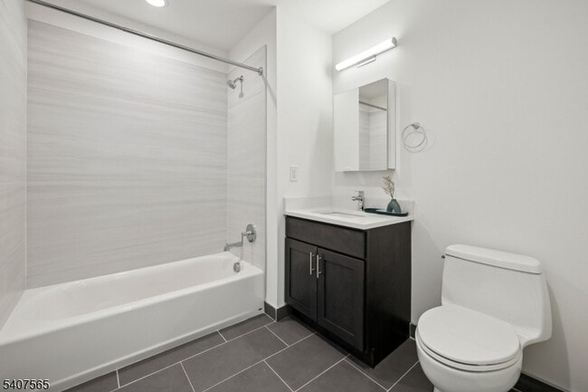 Foto del edificio - 70 Roseville Ave