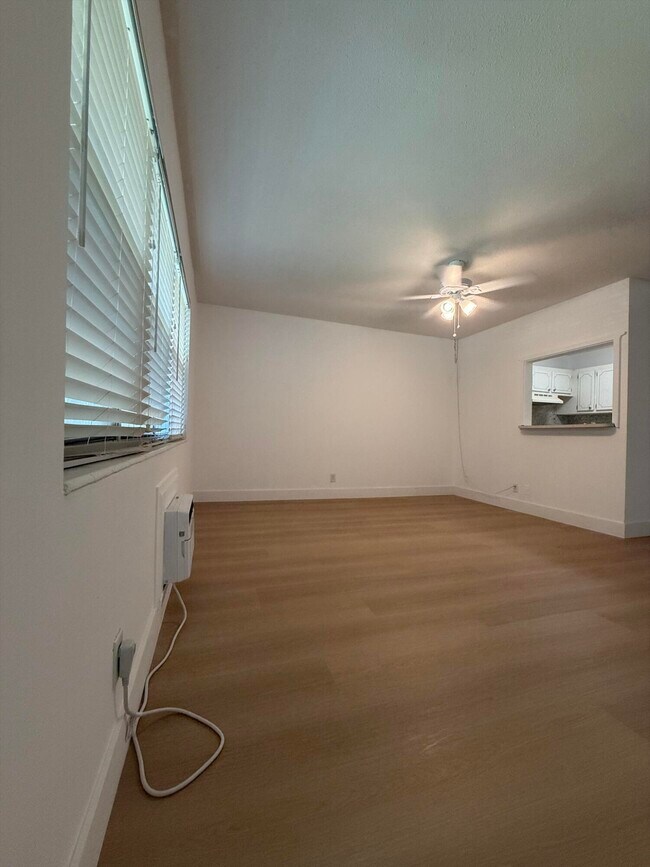 Foto del edificio - 63 Norwich C