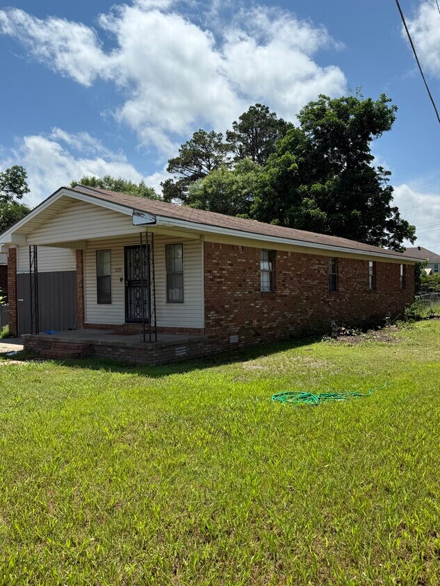 Foto principal - 1235 Harrell