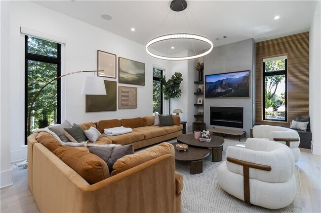 Foto del edificio - 2824 Ashford Rd NE