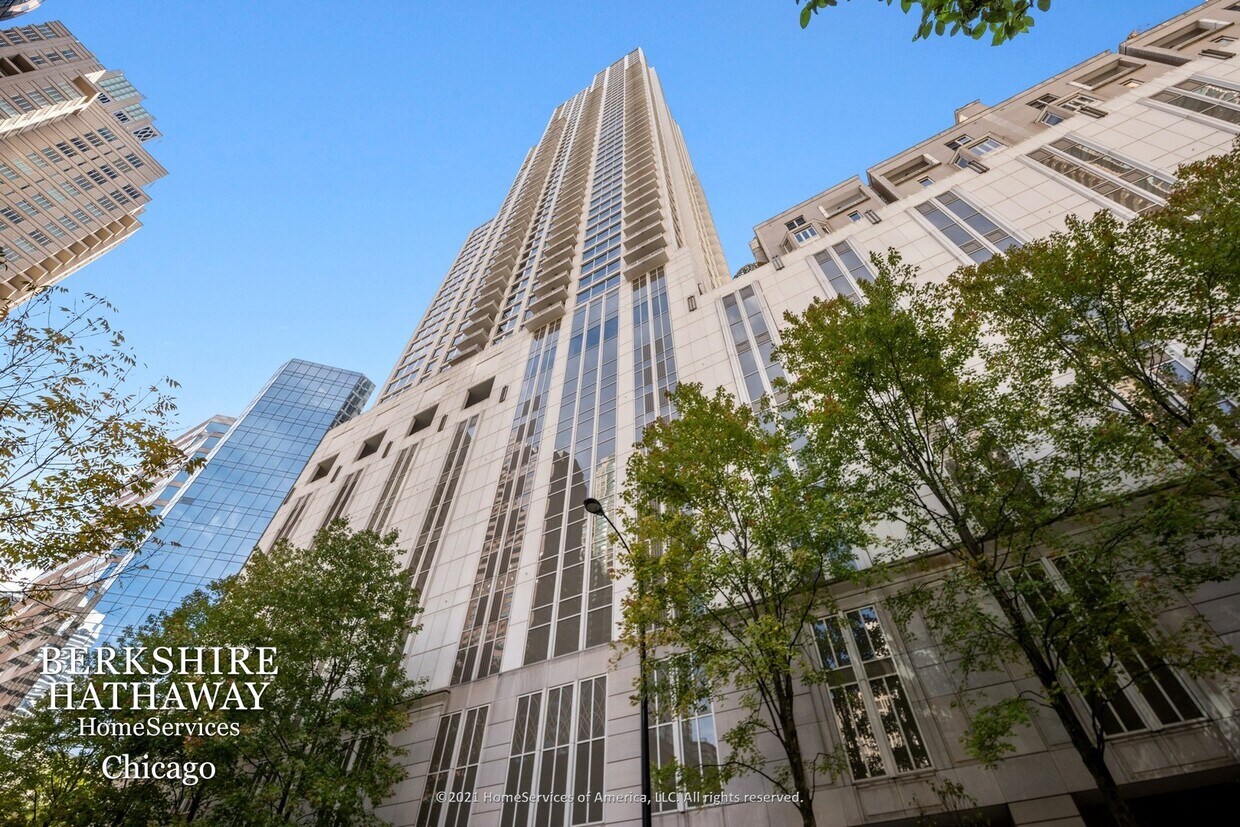Foto principal - 55 E Erie Street