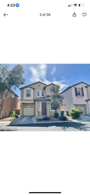 El frente de la casa por dentro se está pintando - 7709 Pista Way