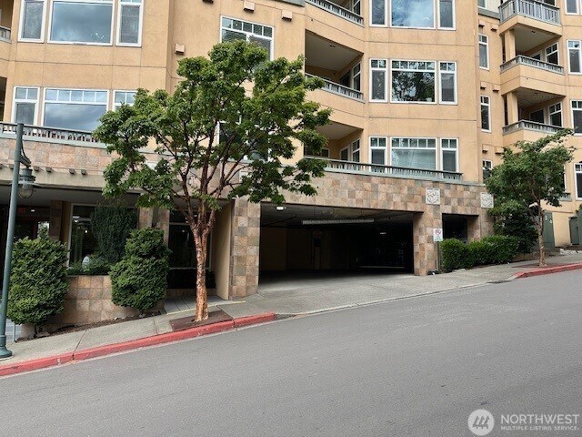 Building Photo - 108 2nd Ave S