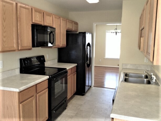 Foto del edificio - 6920 Rangecrest Rd