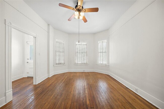 Building Photo - 1108 17th St