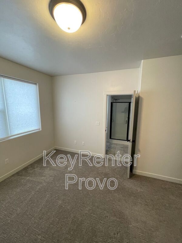 Foto del edificio - 434 Wood Stream Rd