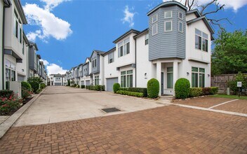 Building Photo - 8930 Spring Knoll Forest Dr