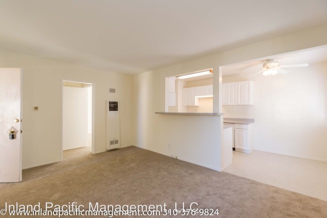 Building Photo - 212 Palos Verdes Blvd