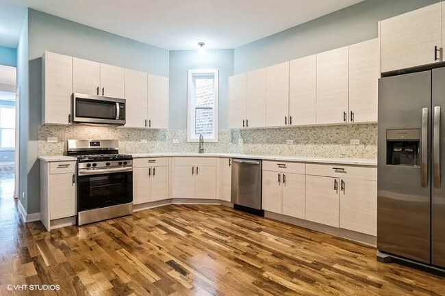 Building Photo - 3035 W Flournoy St