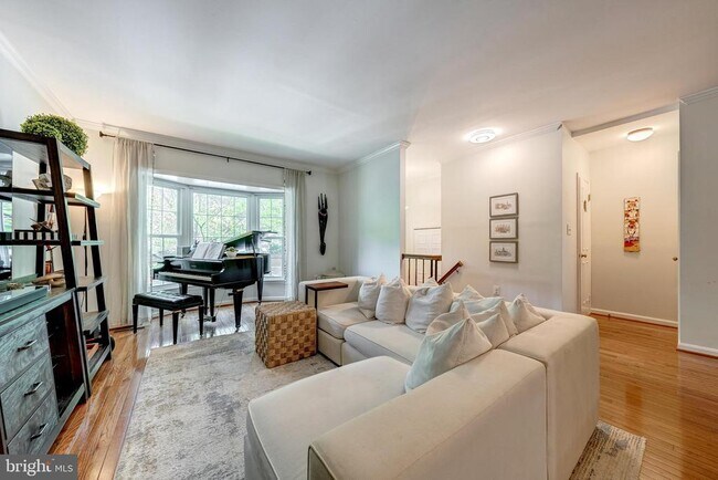 Foto del edificio - 9312 Silver Mill Pl