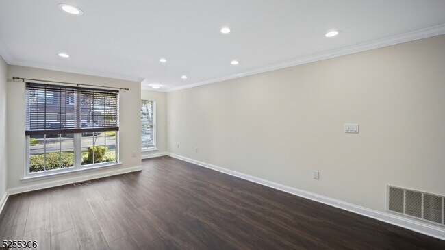 Building Photo - 1306 Stech Dr