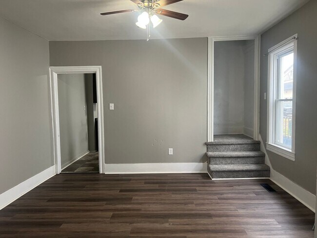 Building Photo - 3bd half a double in Bloomsburg School Dis...