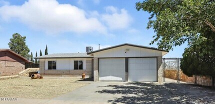Building Photo - 2900 Roy Pace Dr