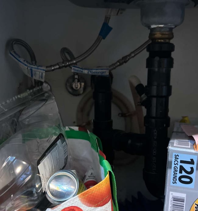 Building Photo - 144 Barrette St