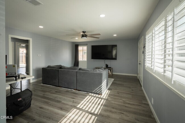 Foto del edificio - 851 Ivywood Dr