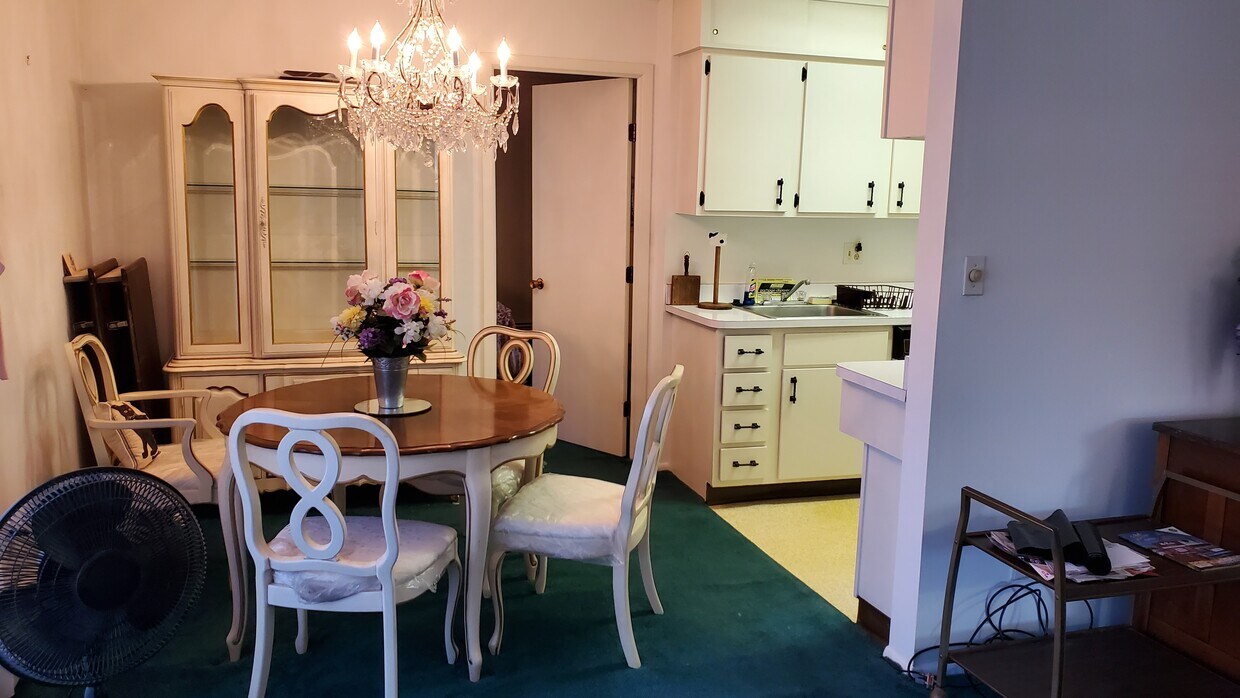 Dining room - 315 Solon Rd