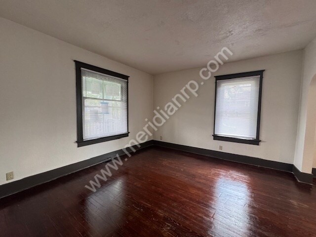 Foto del edificio - 2822 Oliver St