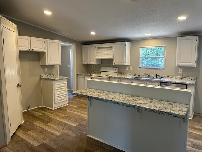 Foto del edificio - 319 Bridgeview Dr