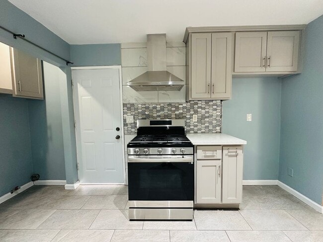 Foto del edificio - 761 N L St