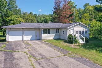 Building Photo - 4350 Otter Lake Rd