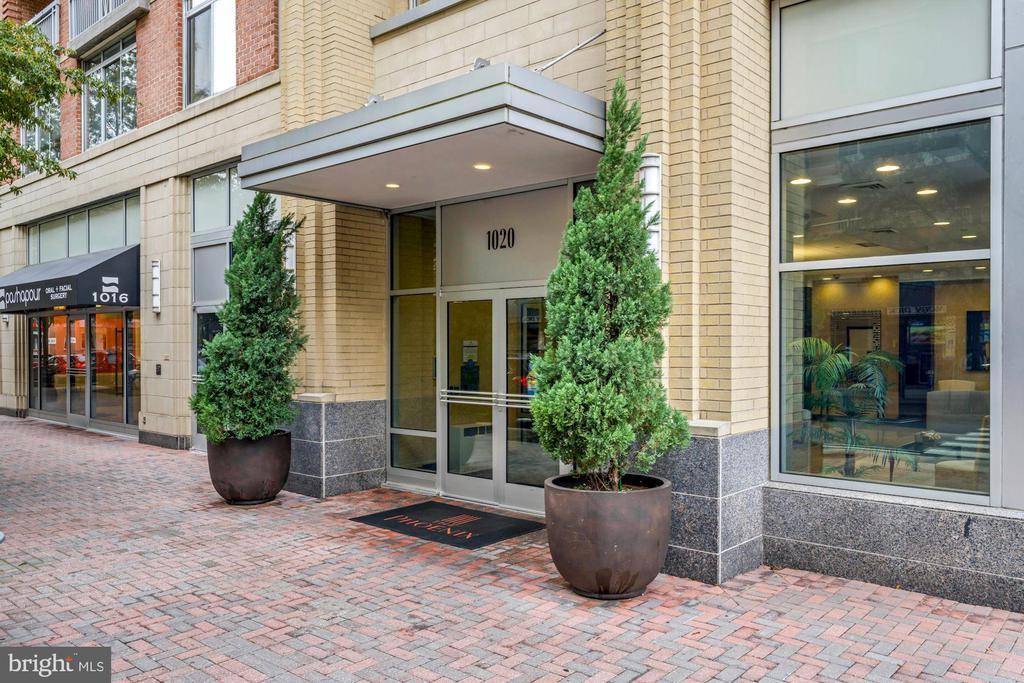 Foto principal - 1020 N Highland St