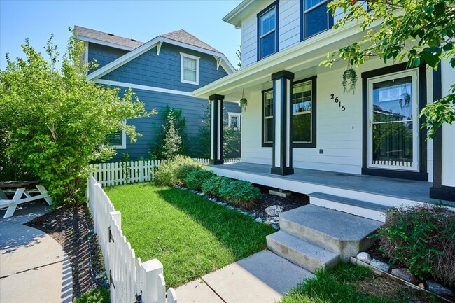 Foto del edificio - 2615 Elmira St