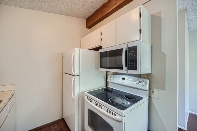 Building Photo - 4506 3rd Ave NW