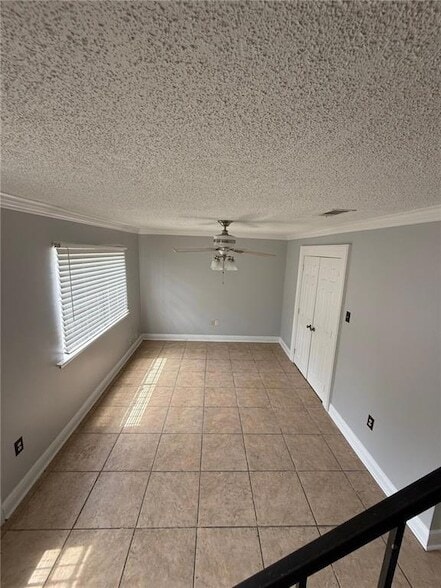 Building Photo - 4346 Sybil St