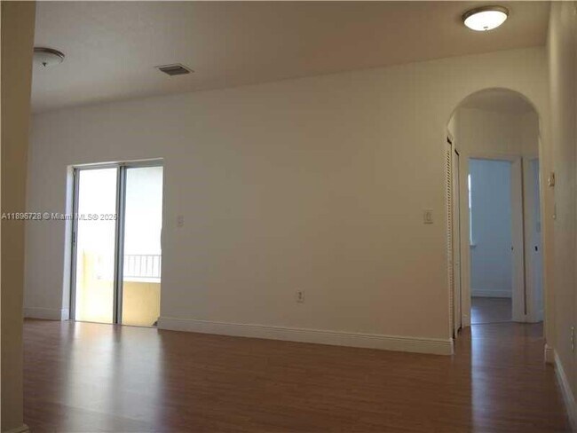 Building Photo - 11324 NW 54th Terrace