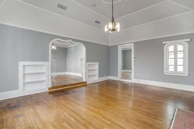 Building Photo - Charming 3 Bedroom Home in Desired TCU Neighborhood