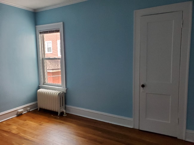 Building Photo - 15637 Madison Ave