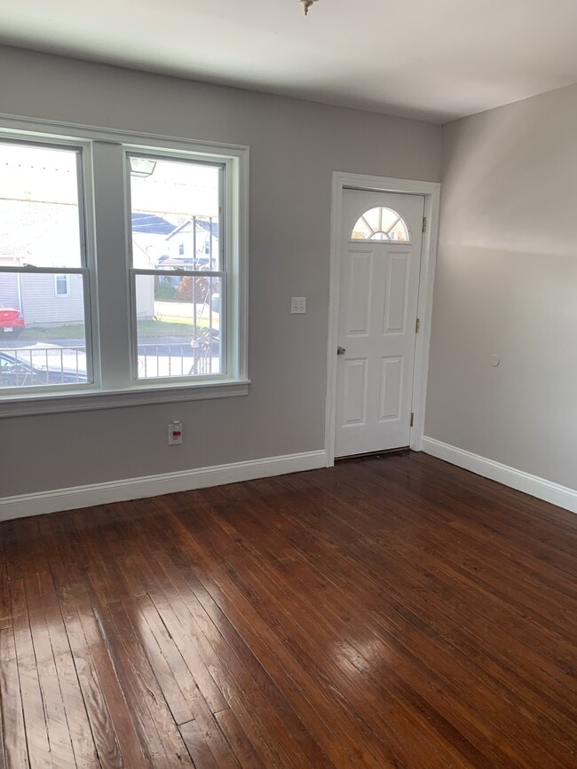 Building Photo - 1812 Scarboro St