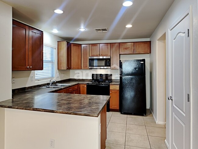 Foto del edificio - 2549 E Bart St