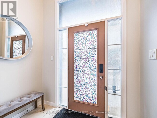 Building Photo - 98 Crafter Cres