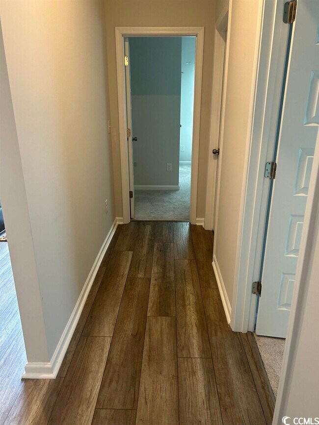 Building Photo - 1555 Swing Bridge Way