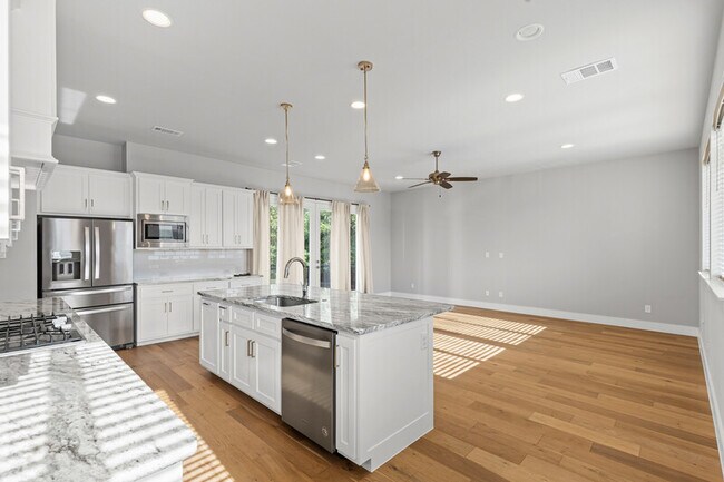 Foto del edificio - 2832 Wingate St