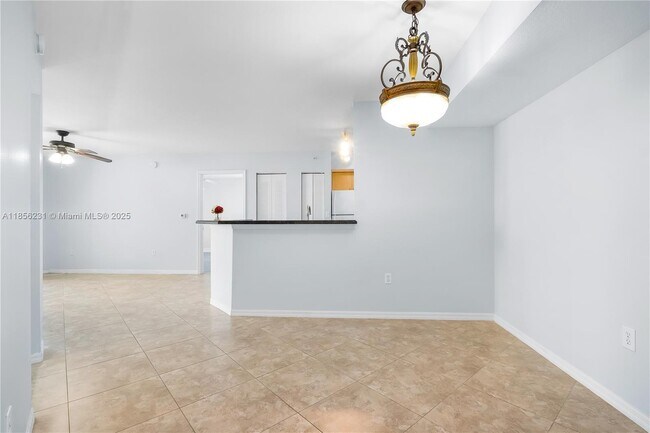 Foto del edificio - 1308 Villa Cir