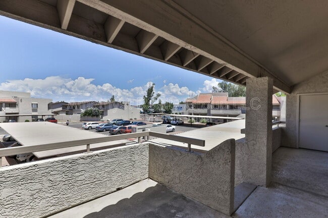 Foto del edificio - 11666 N 28th Dr
