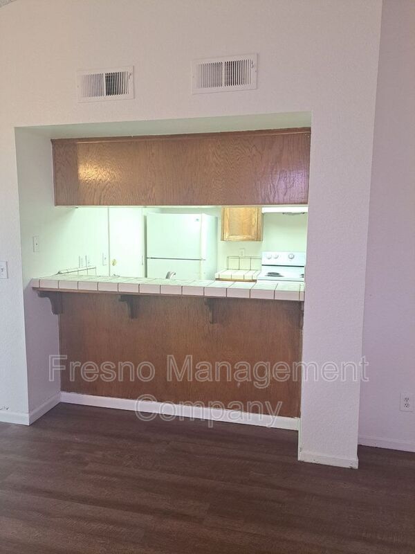 4634 N Charles Ave Unit 103, Fresno, CA 93722 Condo for Rent in